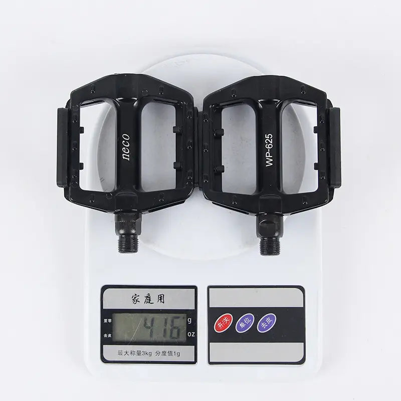 Lightweight Mountain Bike Pedals – Durable & Grip